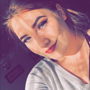 Meet your Posher, Robyn